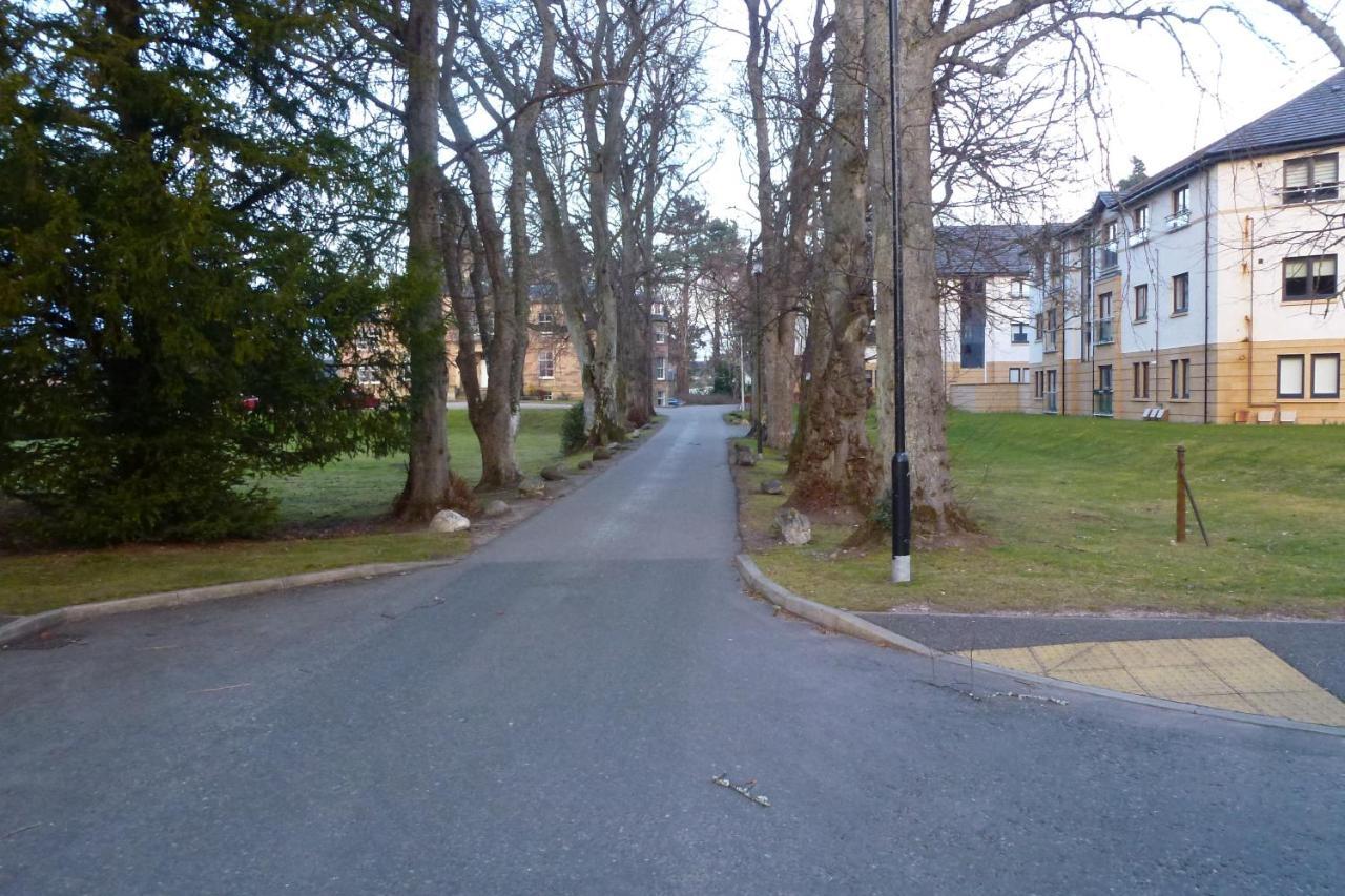 Hedgefield House - Serene Top Floor Flat Inverness Exterior photo